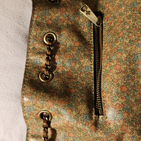 Patricia Nash Genuine Leather CIVETTA Bucket/ Crossbody Purse. Adjustable Strap. - Picture 6 of 12